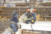FABRICACION Y MONTAJE DE ESTRUCTURAS METALICAS DEL CENTRO COMERCIAL PLAZA VEA - CHIMBOTE